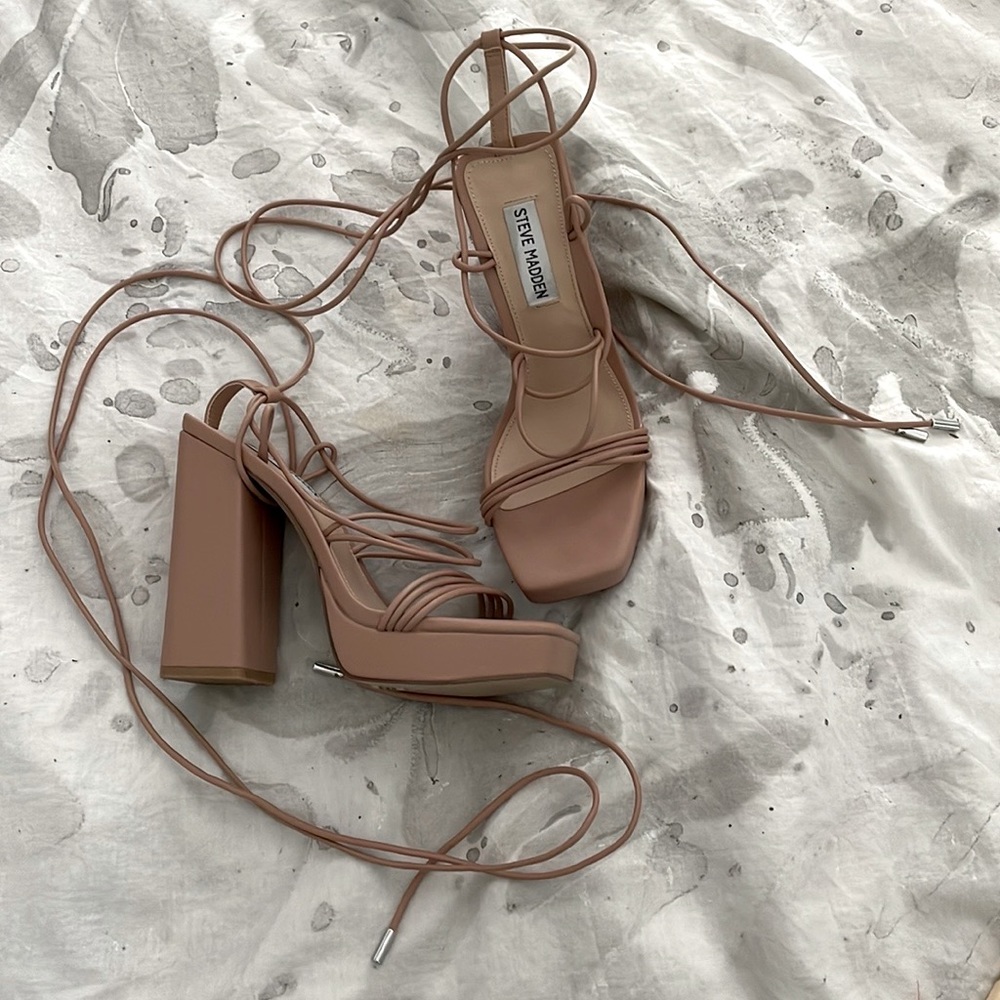 Steve Madden Manzie Lace up Heels size 7